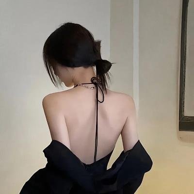恐怖派对沙滩 封面